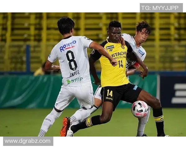 札幌冈萨多迎战大阪钢巴争夺联赛关键三分的精彩对决 札幌冈萨多迎战大阪钢巴争夺联赛关键三分的精彩对决