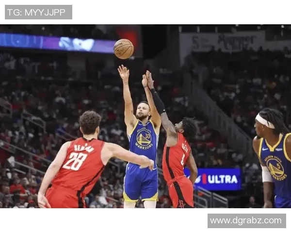 火箭队与勇士队激战2018年1月4日赛季巅峰对决回顾与分析