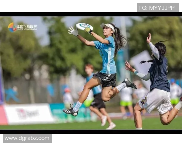 武汉飞盘队在全国飞盘意识排行榜中荣登第五名展现强大实力与团队精神 武汉飞盘队在全国飞盘意识排行榜中荣登第五名展现强大实力与团队精神