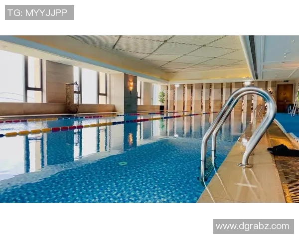 泳池魅力全展现：如何选择适合自己的游泳衣让夏日更清爽舒适